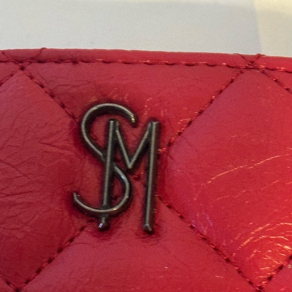 Steve Madden Quilted Hot Pink Wristlet Wallet - Picture 3 of 5